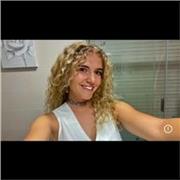 Soy profesora de Educación Primaria con experiencia en acompañar a niños y niñas en su aprendizaje de forma personalizada